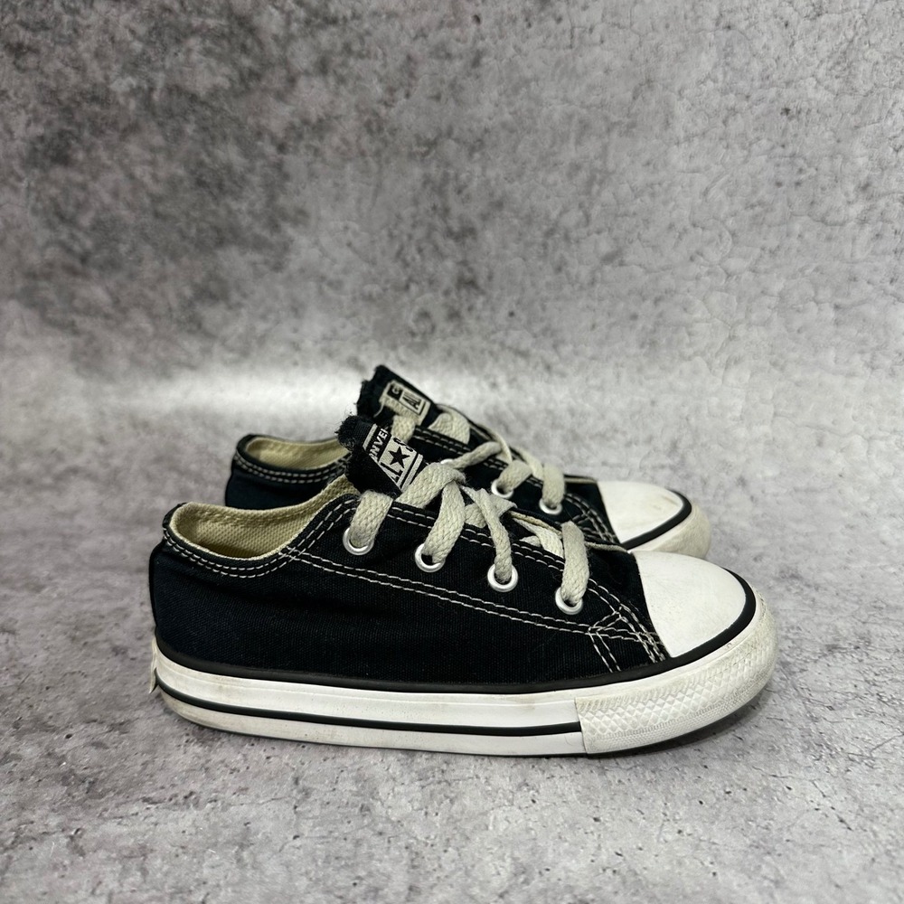 Converse Chuck Taylor All Star Kids Size 9 Black Low Top Canvas Sneakers Shoes